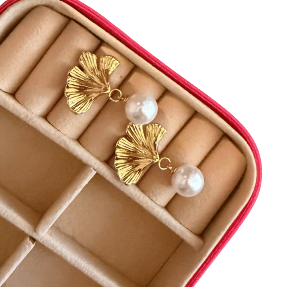 Aretes Perlas con Dorado 25