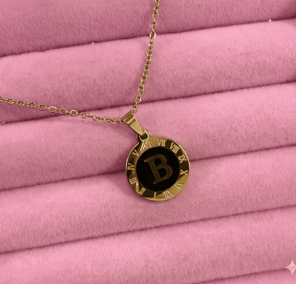 Collar inicial bulgari negra