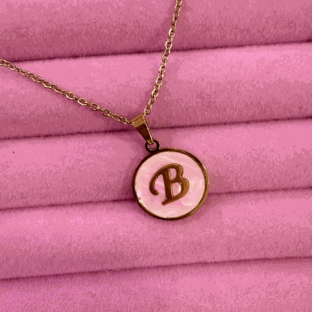 Collar inicial rosa