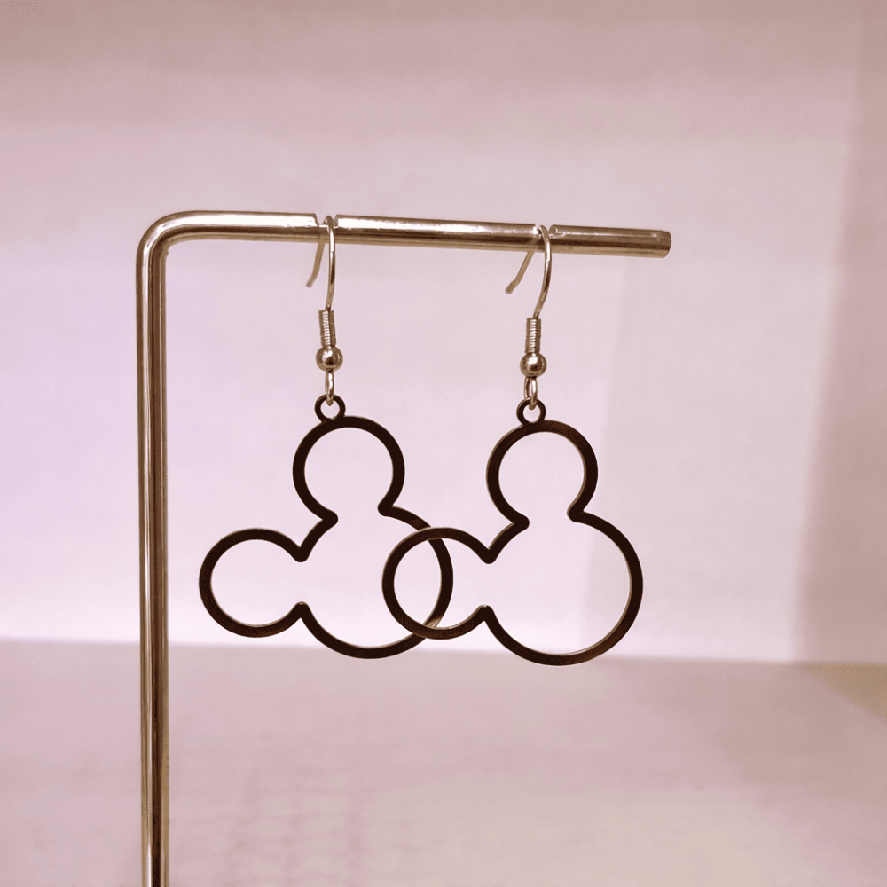 Arete gancho disney dorado